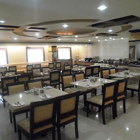 Poppys Anukula Residency Vellore Bagian luar foto