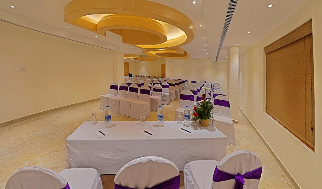 Poppys Anukula Residency Vellore Bagian luar foto
